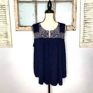 NWT Sleeveless Adrianna Papell Blouse